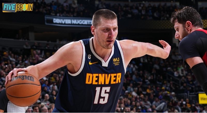 Một trong những cầu thủ vĩ đại nhất lịch sử NBA